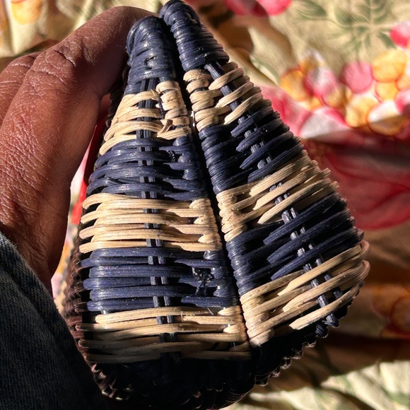 JCrew NWT wicker clutch blue w/ red leather closure - Picture 6 of 11